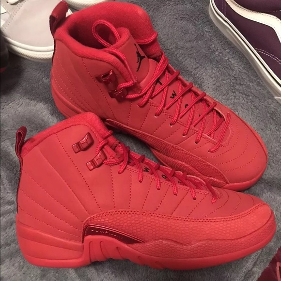 Jordan 12 red